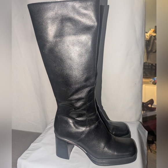 Black Leather Knee-High Boots - Picture 1 of 4